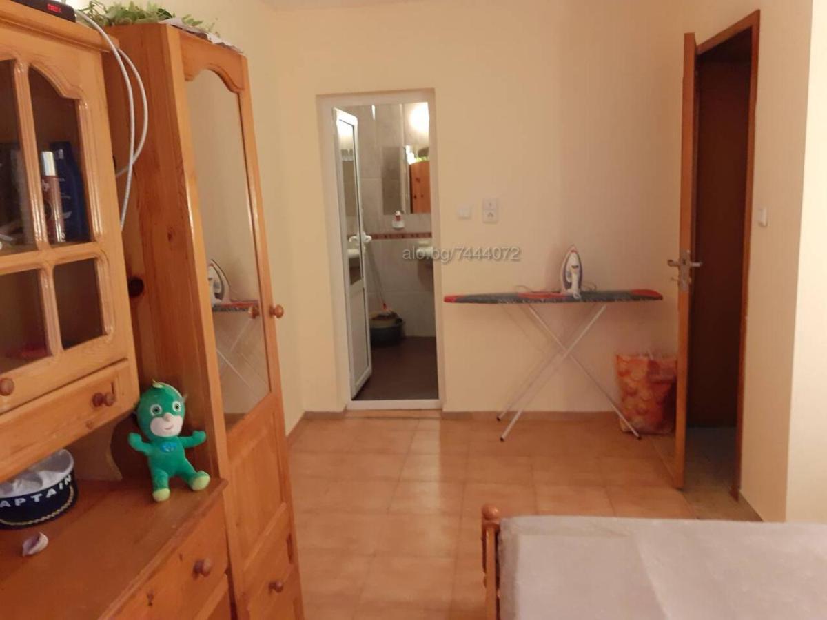 Private Studio Intsaraki - Sveti Vlas Extérieur photo